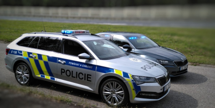 Středočeská policie má nový Superb s nejmodernějším radarem k měření rychlosti
