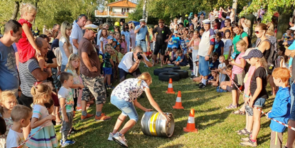 S prázdninami se Bohutín rozloučí neckyádou na souši a promítáním v letním kině