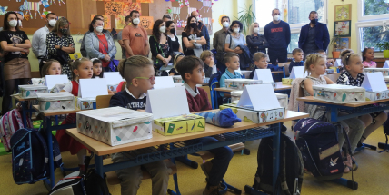 Začal další školní rok s covidem, plošné zavírání škol podle Plagy nehrozí