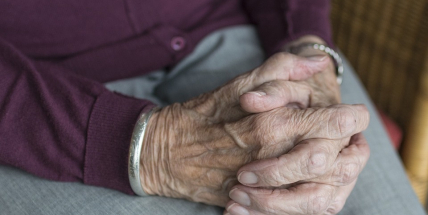 Středočeský kraj chce postavit v Dobříši domov pro seniory