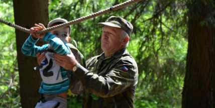 Poznávací stezka v lesoparku děti pobaví i naučí