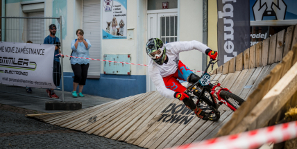 Bikeři již ladí formu na Svatohorský Downtown