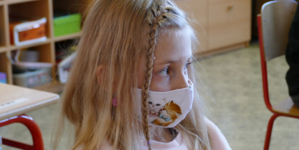 Jak se projevuje covid-19 u dětí? Většinou nijak nebo mírně