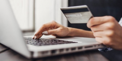 Ve druhém čtvrtletí porušily zákon téměř čtyři pětiny kontrolovaných e-shopů