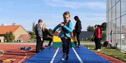 Manažer sportu: Sportovní den pro prvňáčky se vydařil. Věřím, že děti dostaneme zpátky na hřiště