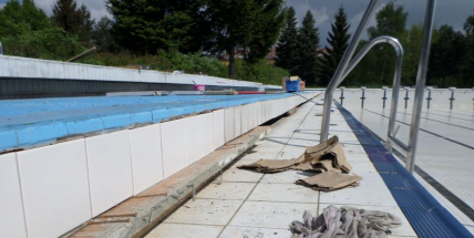 Venkovní bazén se připravuje na sezonu, otevírat by se mohl na začátku června
