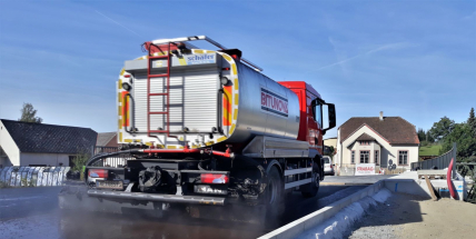 Stavbaři v Počaplech na Příbramsku dokončují most přes Mlýnský potok