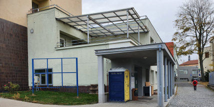 V nemocnici začíná rekonstrukce, vchod u dětského oddělení bude uzavřen