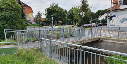 Dopravní komise doporučila vybudovat lávku u Q-klubu na stejném místě. Nesmysl, reagoval místostarosta Buršík