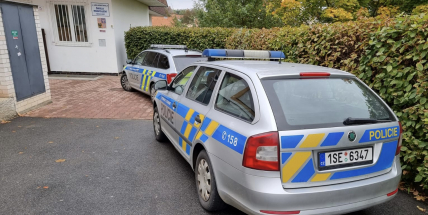 Napadení v Sedlčanech připisují lidé neřešené šikaně. Ředitel školy obvinění odmítá