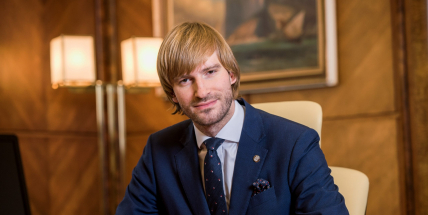Vojtěch navrhne povinné kontroly testů v restauracích a nošení respirátorů v práci
