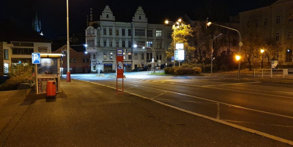 Podívejte se, jak vypadala liduprázdná Příbram v době zákazu nočního vycházení