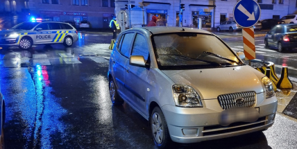 Řidič v Příbrami srazil ženu na přechodu pro chodce