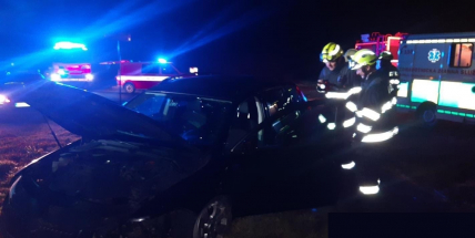 Opilý řidič přehlédl na Skalce kruhový objezd
