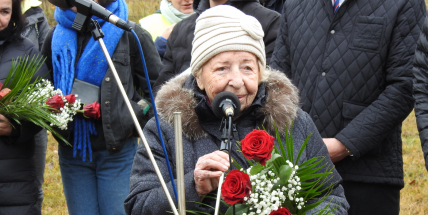 U Památníku Vojna vznikla nová alej, vysadily ji rodiny politických vězňů