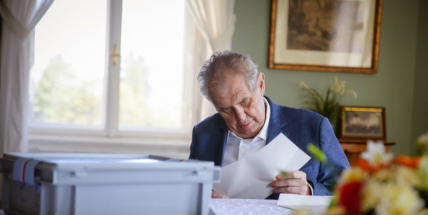 Zeman byl přeložen na jiné oddělení, kde bude moct přijímat návštěvy