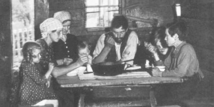 Všední strava v hornických rodinách byla skromná. Některá jídla jsou oblíbená dodnes