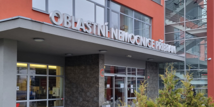 Situace v příbramské nemocnici je stabilní, další oddělení se zatím uzavírat nebudou