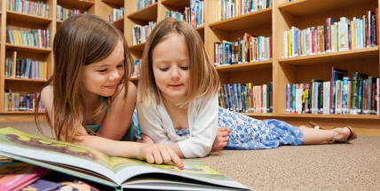 Den pro dětskou knihu doprovodí pohádky a vánoční koledy