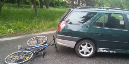 V Mariánské byla sražena cyklistka