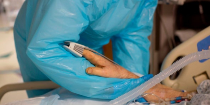 Testy prokázaly 18.000 nových případů covidu, za středu dosud nejvíc