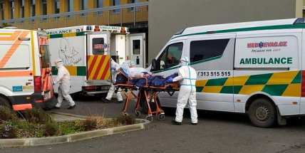 Nouzový stav začne o půlnoci. Povinné očkování má být už pro lidi nad 50 let