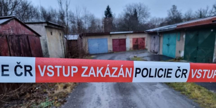 Při nočním požáru garáže v Příbrami byl nalezen muž bez známek života