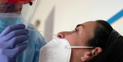 Česko má druhý potvrzený případ koronavirové varianty omikron