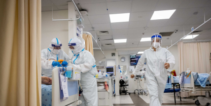 Šíření epidemie dál zpomaluje, za pátek přibylo necelých 12.400 případů