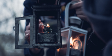 Plamínek z betlémské jeskyně opět rozsvítí svatohorskou baziliku