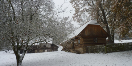 Lidové Vánoce: Skanzen ve Vysokém Chlumci se na několik prosincových dní otevře veřejnosti i školám