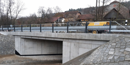 Stavbaři dokončili rekonstrukci mostu v Oborách