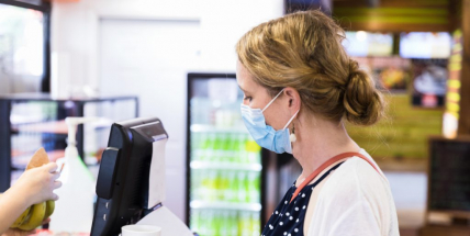 Válek chce otevírací dobu na Štědrý den do 12:00 a zavřeno 25. prosince