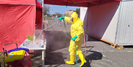 Pondělních 8586 případů covidu je nejméně za všední den od začátku listopadu