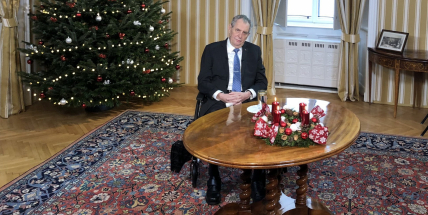 Zeman vyzval k povinnému očkování