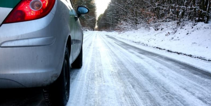 V úterý hrozí ledovka, může způsobit problémy řidičům
