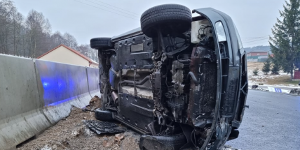Policisté pátrají po svědcích nehody u Obor, po které řidič odmontoval značky a odešel