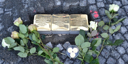 V Dobříši položili první kameny zmizelých, připomínají oběti holocaustu