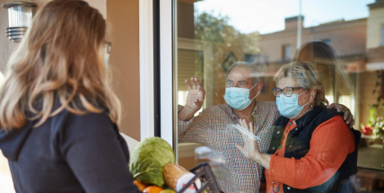 Do karantény budou muset i očkovaní a dříve nemocní, zkrátí se na pět dní