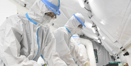 Nemocnice Hradec Králové zachytila jako první v ČR variantu koronaviru B.1.640