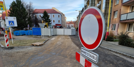 Spodní část Dlouhé ulice se pravděpodobně otevře v březnu