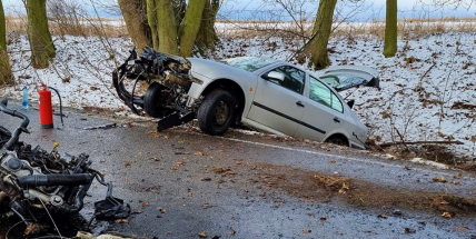 Při nehodě u Tochovic vylétl z auta motor