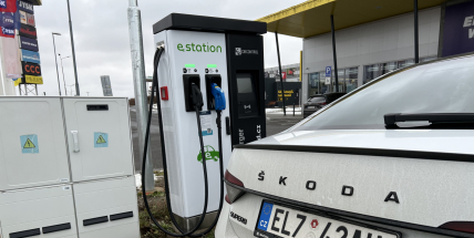 Nové parkoviště na Flusárně poskytne nabíjecí stanice pro elektromobily