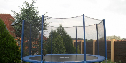 Zloději dnes kradou už i trampolíny
