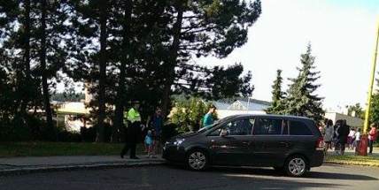 Dětem vysvědčení, rodičům pokuty (FOTO DNE)