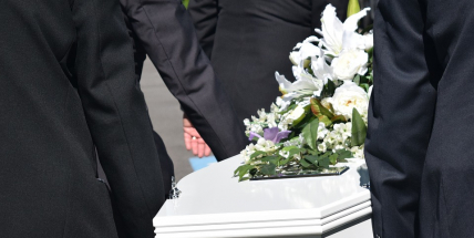 Za první pololetí loňského roku zemřelo na covid 17.200 lidí