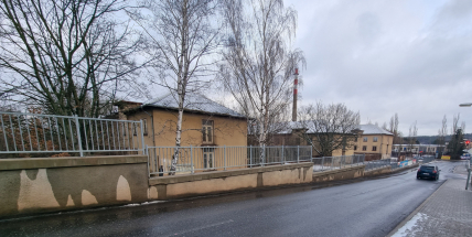 Vhodné prostory na startovací byty? V Příbrami jsou na prodej tři domy