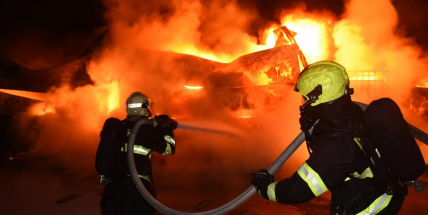 Policie vyšetřuje požár v Mladé Boleslavi jako obecné ohrožení z nedbalosti