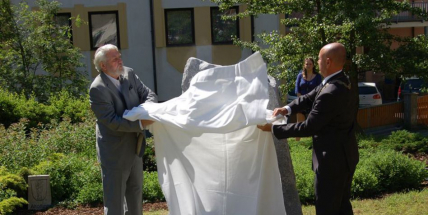 V Příbrami byl odhalen pomník obětem holokaustu