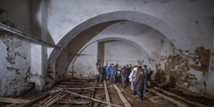 Noc v pivovaru. Na komentované prohlídky v Milíně přišly desítky lidí